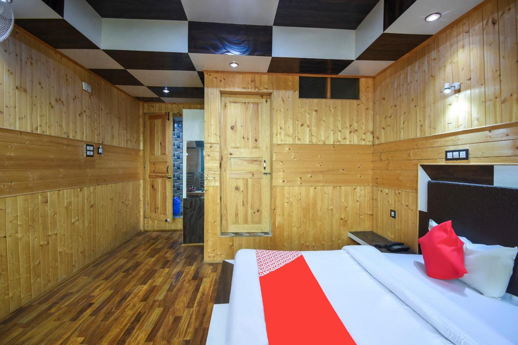 Oyo Hotel New Divine Kashmir Durgjan Exterior foto