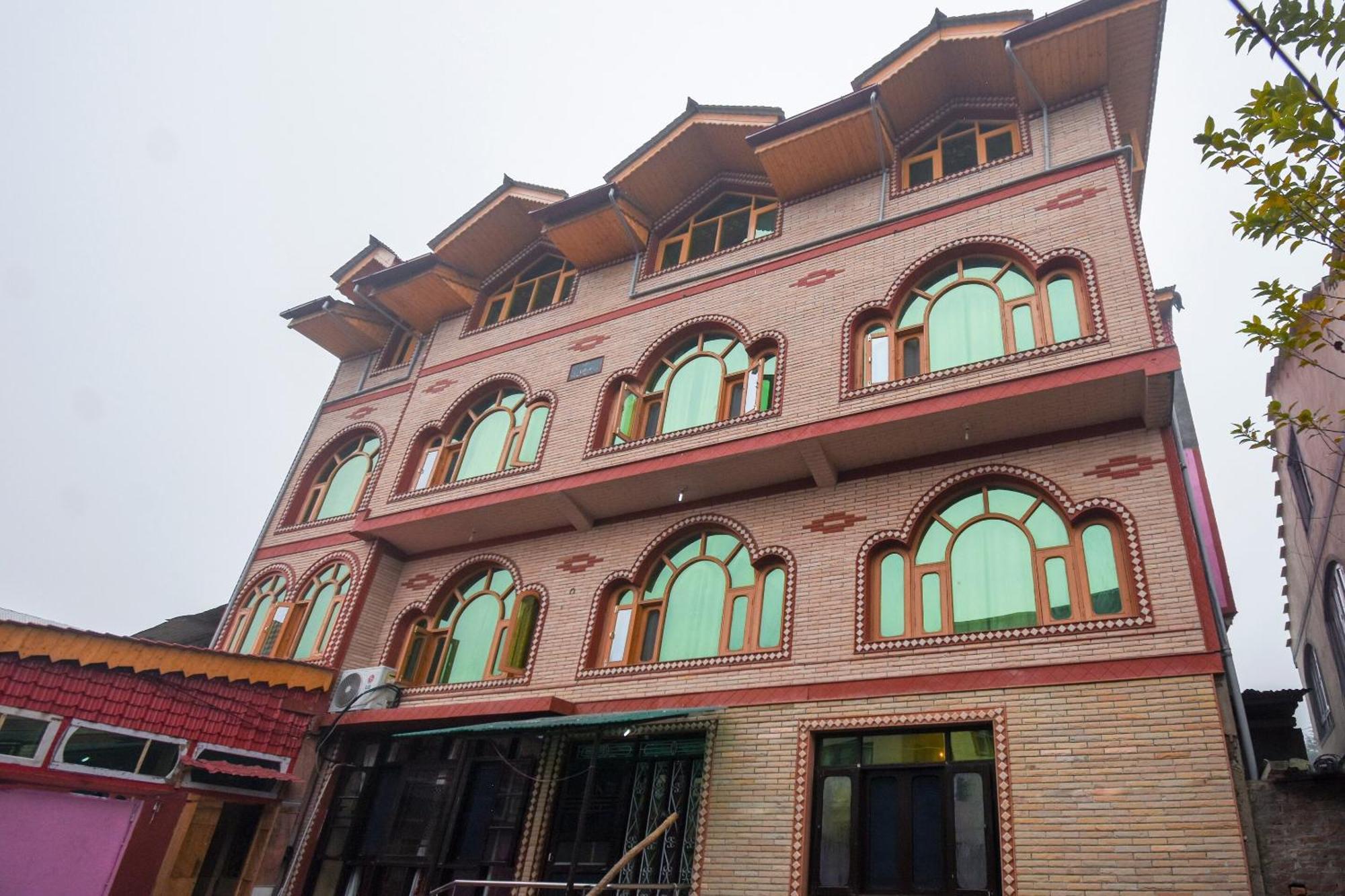 Oyo Hotel New Divine Kashmir Durgjan Exterior foto