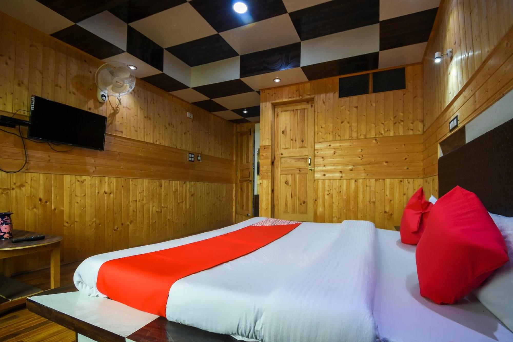 Oyo Hotel New Divine Kashmir Durgjan Exterior foto