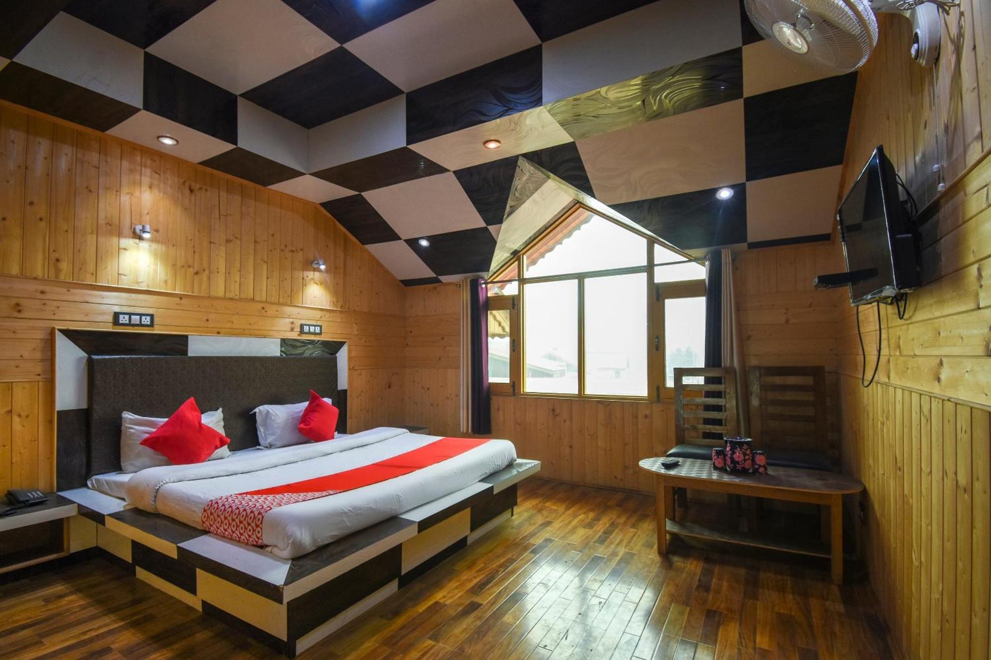 Oyo Hotel New Divine Kashmir Durgjan Exterior foto