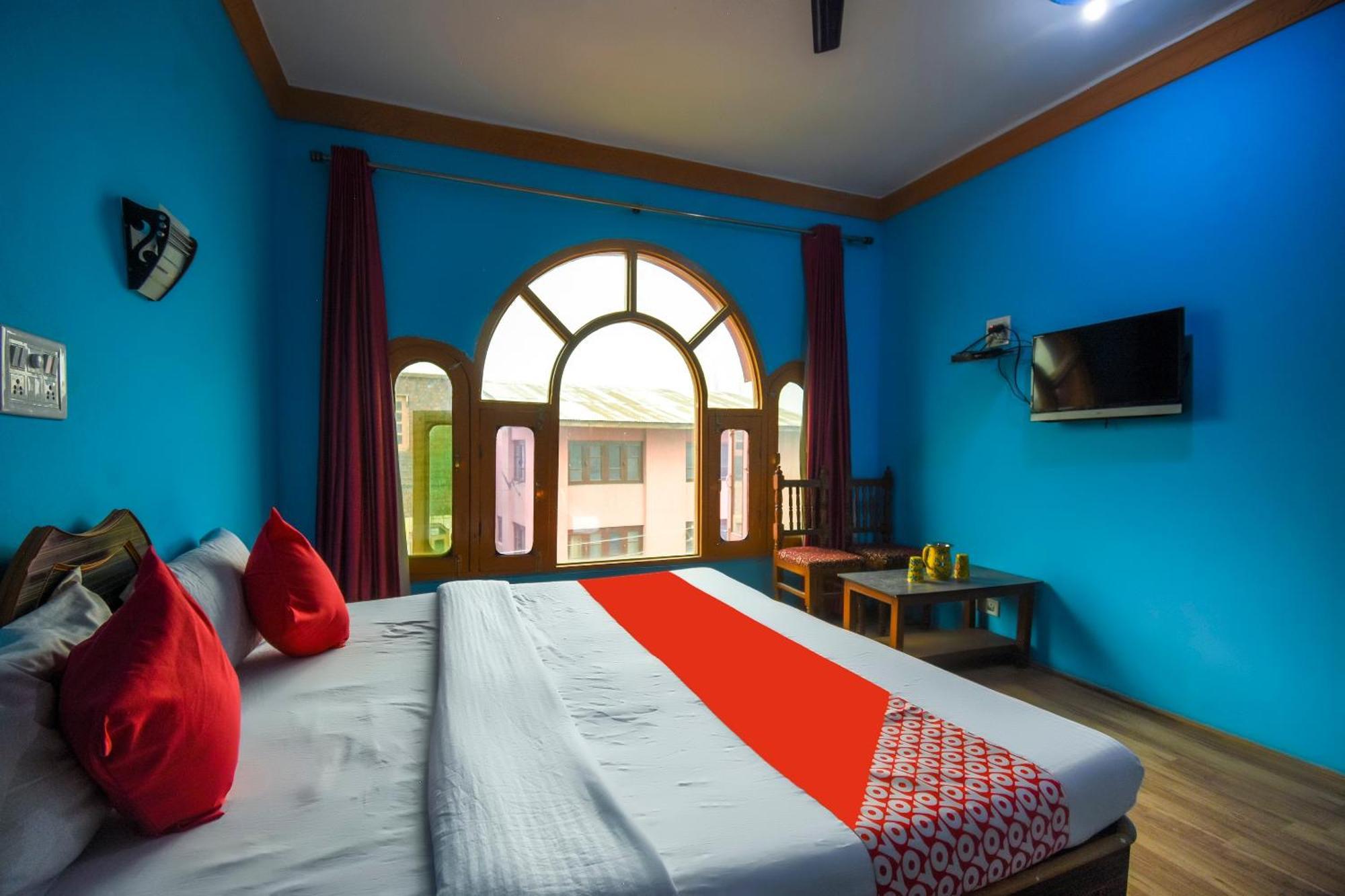 Oyo Hotel New Divine Kashmir Durgjan Exterior foto